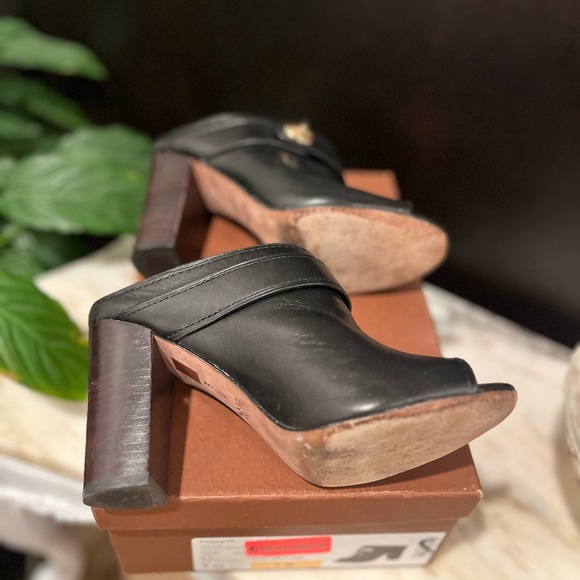 Coach black leather open toe mules - Picture 3 of 4